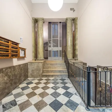 Apartment Le Rose Di Nonna Maria, Di Lusso In Centro Citta