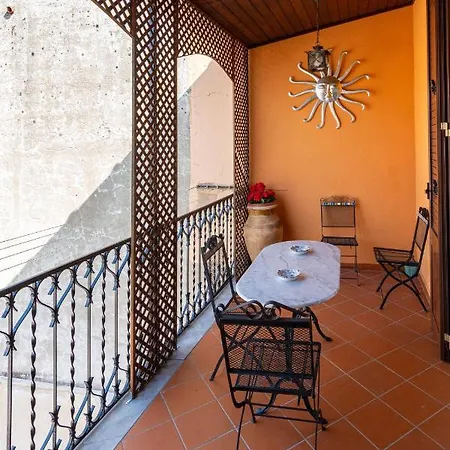 Le Rose Di Nonna Maria, Di Lusso In Centro Citta Lejlighed Palermo